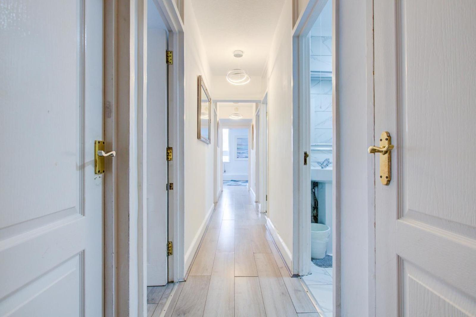 Modern, Family-Friendly Apartment By Hyde Park & Museums Londra Esterno foto