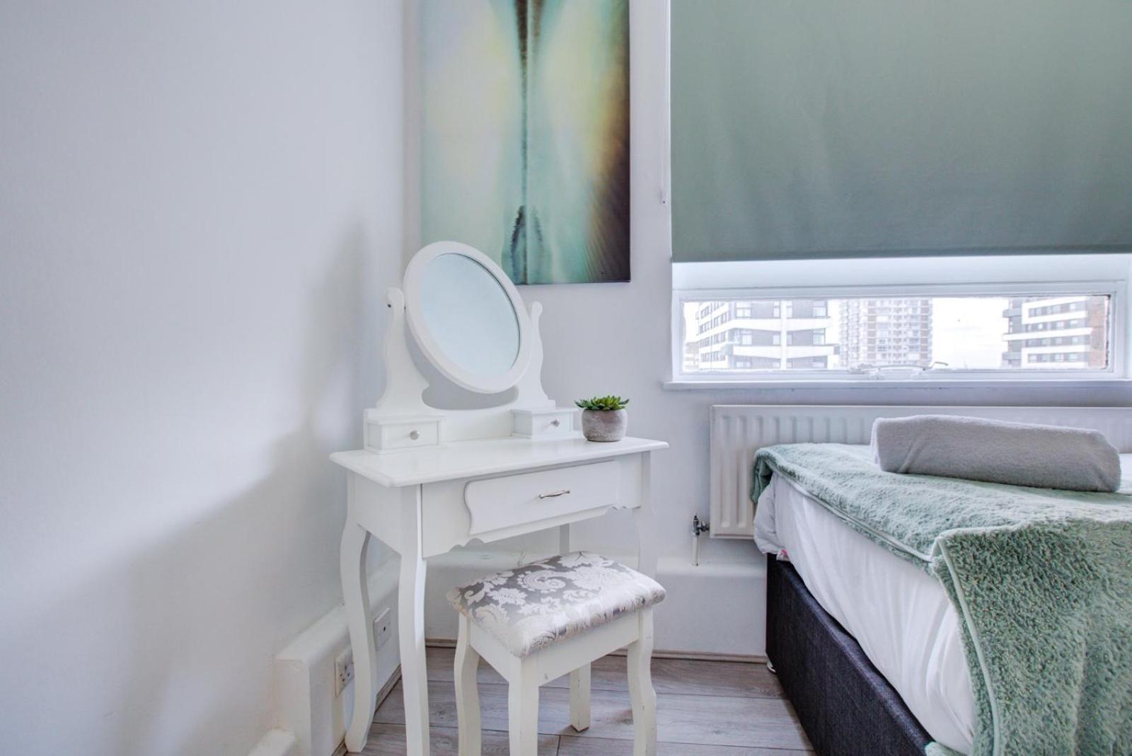Modern, Family-Friendly Apartment By Hyde Park & Museums Londra Esterno foto